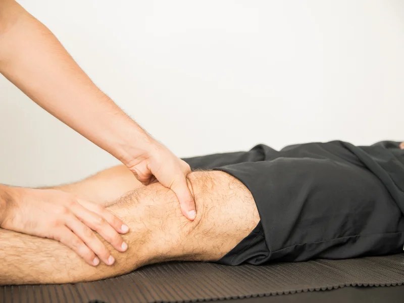How Alma Sana Chiropractic Studio treats leg pain in Tucson